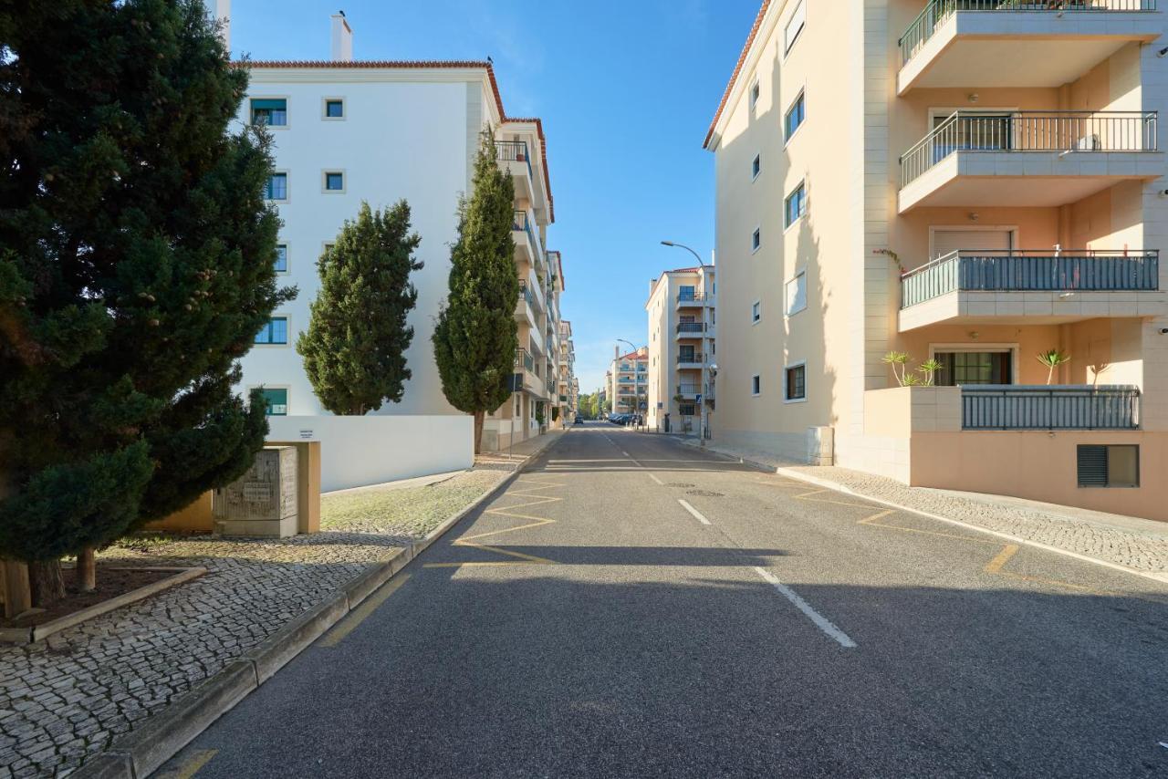 Apartment Sunny At Carcavelos Beach, By Timecooler